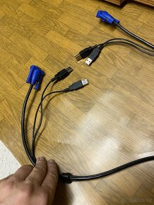 Prepinac 2 PC KVM CS22U - 2
