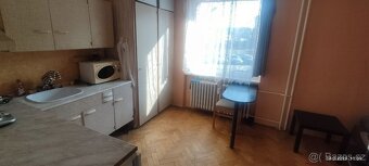 Pronájem bytu 1+kk, 24 m² Hálkova, Opava - 2
