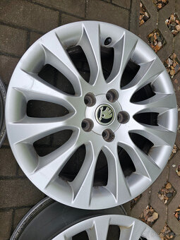 ALU kola disky Škoda 5x112 R17 Superb II Laurel 3T0 - 2