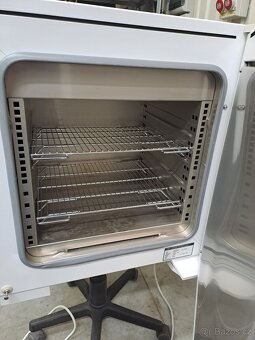 Horkovzdušný sterilizátor BMT Stericell 55 SLEVA - 2