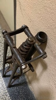 Odpružená vidlice na historické kolo nebo motokolo - 2