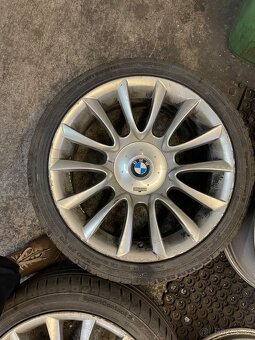 Kola BMW - 2