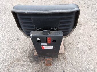 PRODÁM SEDAČKU ZETOR 5611,5718,6718,6911 - 2