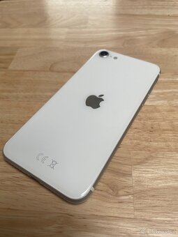 iPhone SE 2020 64gb bílá - 2