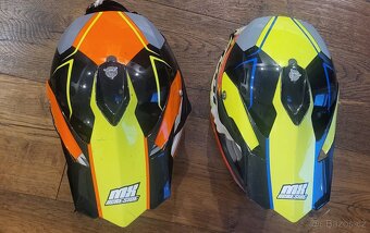 Dětské motokrosové helmy vel.S vč. brýlí - 2