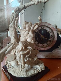 Socha Capodimonte G.Armani výš. 40cm. - 2