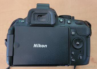 Nikon D5200, nabíječka, baterie, karta 32gb, brašna - 2