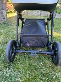 Kočárek + autosedačka s isofix základnou - 2