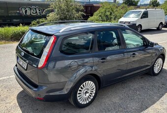Ford Focus kombi 1,8 92kW Titanium, benzín a E85 - 2