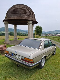 Bmw e28 525e - 2