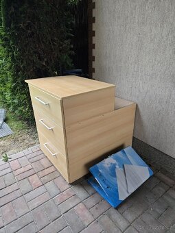 Skříň s šuplíky - 2