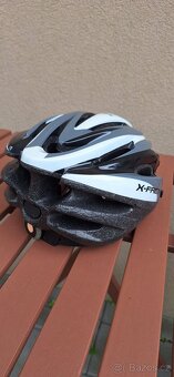CYKLISTICKÁ HELMA - 2