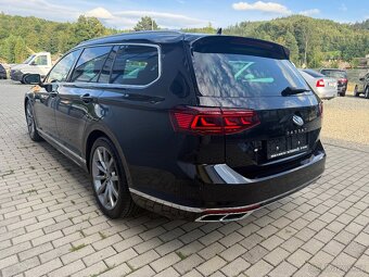 VW PASSAT 2.0 TDi R-LINE MATRIX VIRTUAL KAMERA TAŽNÉ 2022 - 2