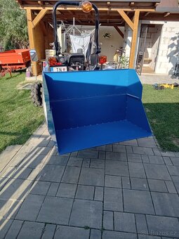 Transportní box hydraulicky sklápateľný za malotraktor - 2