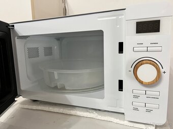 Mikrovlnná trouba CONCEPT - 2