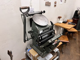 BOSTON - knihtiskový stroj - PRODÁNO - 2