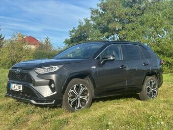 Toyota RAV4 plugin hybrid DPH 306koni tažné - 2
