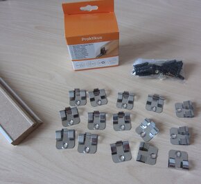 Soklové podlahové lišty 4 m a úchytky clip G (35 ks) - 2