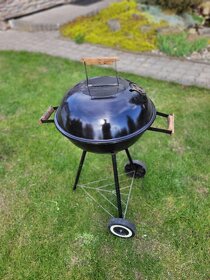 Gril na drevene uhli velký - 2