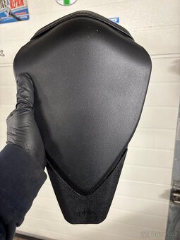 Zadní sedlo APRILIA TUONO V4 2016 - 2