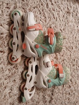 Dívčí rostoucí kolečkové brusle - 2