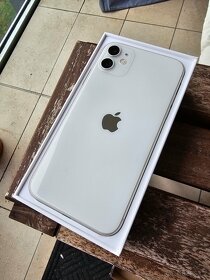 iPhone 11 64GB bílý - 2