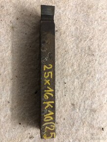 Nůž 25x16 s SK k10 - 2