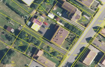 Prostorná garáž 22 m² na soukromém pozemku s vlastním vjezde - 2