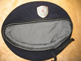 Baret, armáda, policie - 2