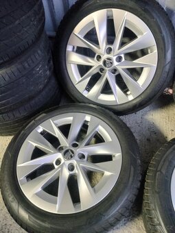 4ks alu disky orig. Škoda 5x112 R17 pneu 205/55 R17 7mm - 2