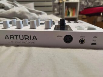 Arturia MiniLab 3 White - 2