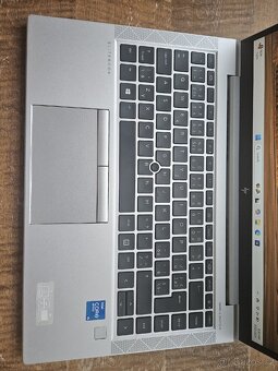 HP EliteBook 840 G7 – i5, 32 GB RAM, 256 GB SSD – pěkný stav - 2
