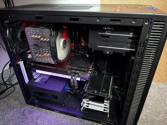 Herníí PC s EVGA RTX 3070 Ti FTW3 ULTRA - 2