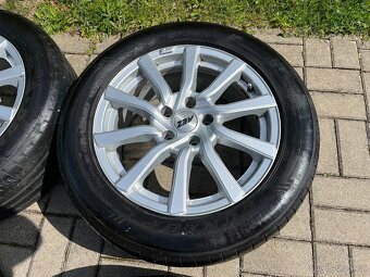 4x alu disky 5x114 R17, letní pneu - 2