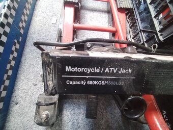Zvedák moto - 2