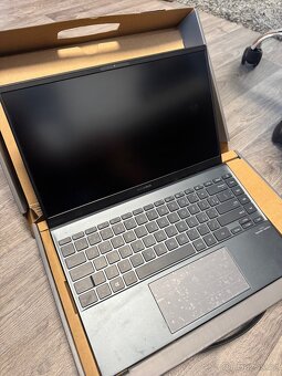 Asus ZenBook 14 (Ryzen 5 / 512GB SSD) – tenký ultrabook - 2