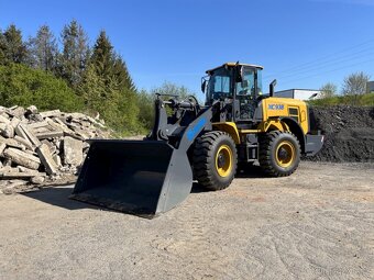 Čelní kolový kloubový nakladač - 2