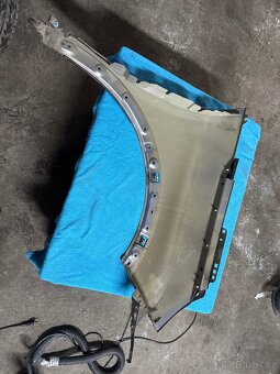 Levý přední blatník Peugeot 3008 II - 2