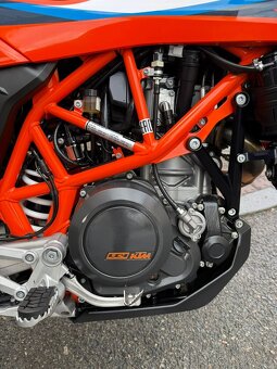 KTM 690 SMC-R 2023 - záruka - 2