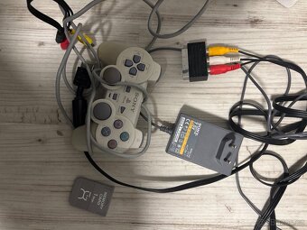 Playstation 1 + hry - 2