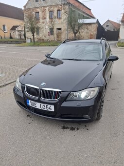 BMW e91 325xi - automat 4x4 - výborný motor - vysoká výbava - 2