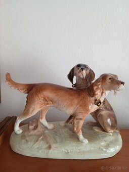 Porcelánová soška psů - 2