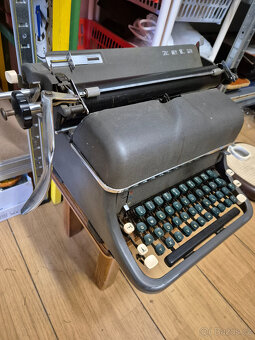 Psací stroj ZETA - 2