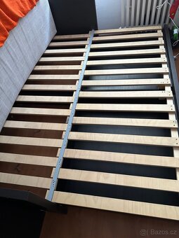 Rozkládací postel s matrací - 2