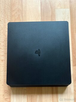 PRODÁM PLAYSTATION 4 SLIM 500GB + HRY - 2