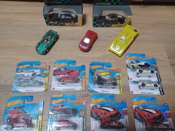 Auta ites, hotwheels... - 2