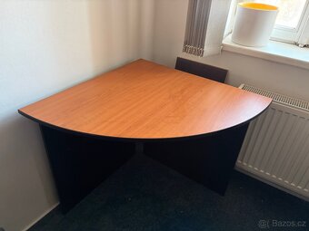 kancelářské skříně a rohový stůl - 2