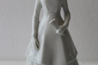 Dáma s vějířem – Royal Dux - 2