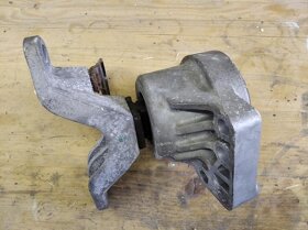 Silentblok motoru ford - 2