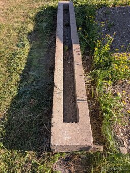 hrobový rám a podstavec pod pomník - 2